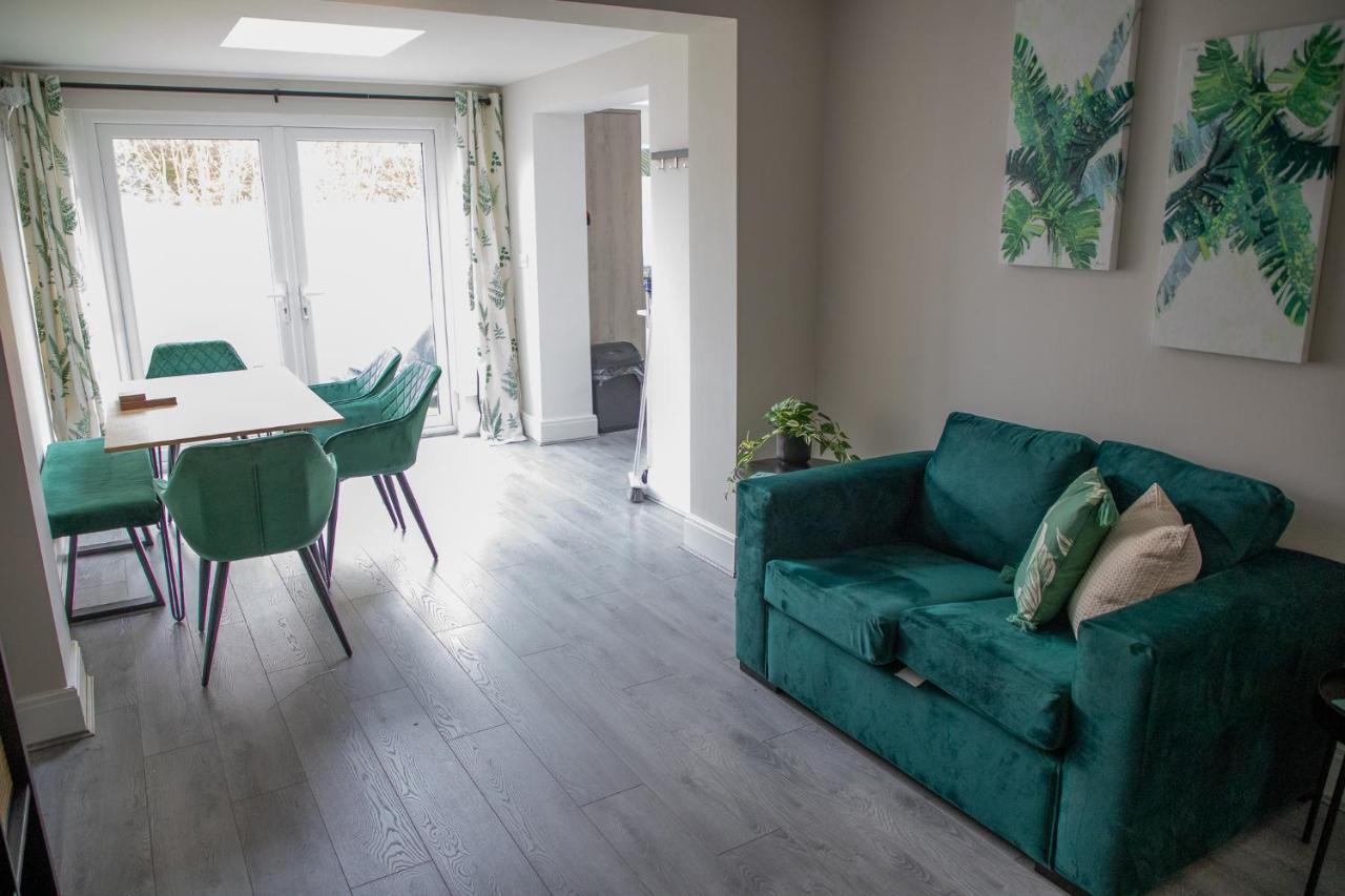 Wave Stays - Ground Floor Apartment - Outside Seating Area Cleveleys Exterior foto