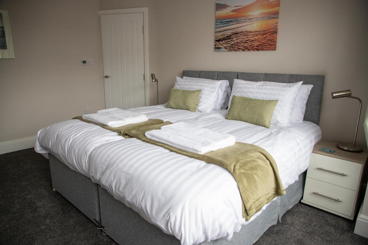 Wave Stays - Ground Floor Apartment - Outside Seating Area Cleveleys Exterior foto
